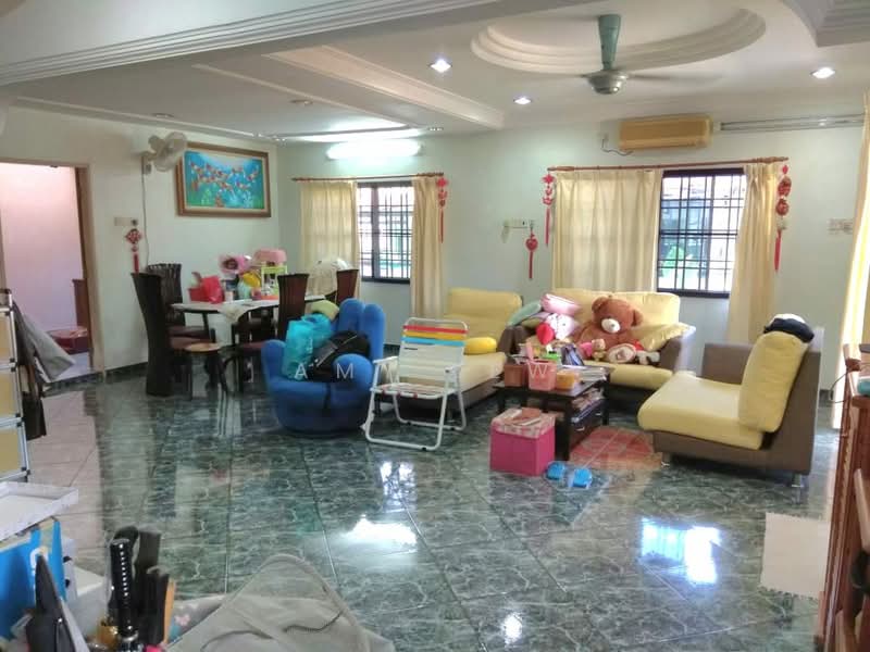 Semi-Detached House for Sale in Taman Sri Indera (Temerloh) - Amy Lew - Living Room - PropertyGuru.com.my