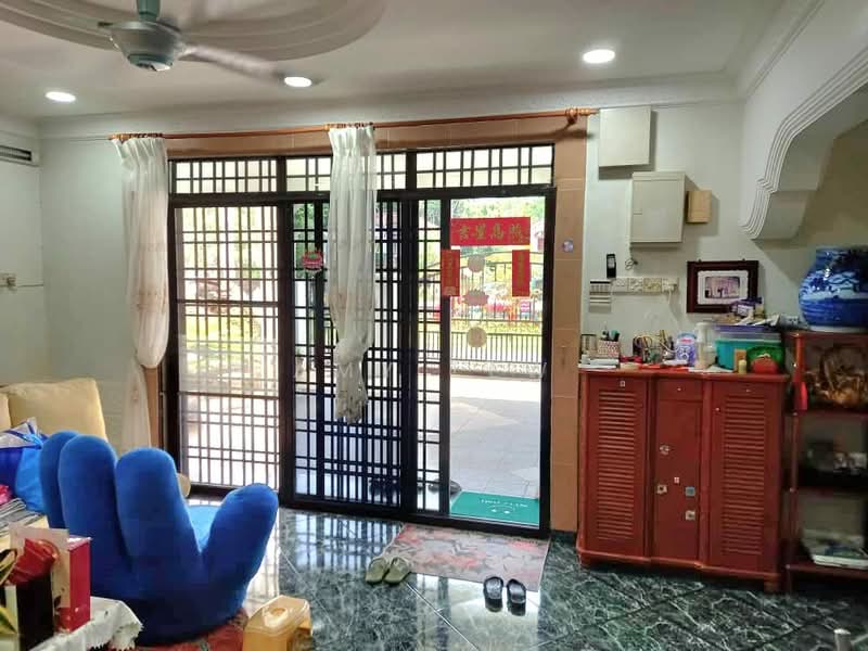 Semi-Detached House for Sale in Taman Sri Indera (Temerloh) - Amy Lew - Living Room - PropertyGuru.com.my
