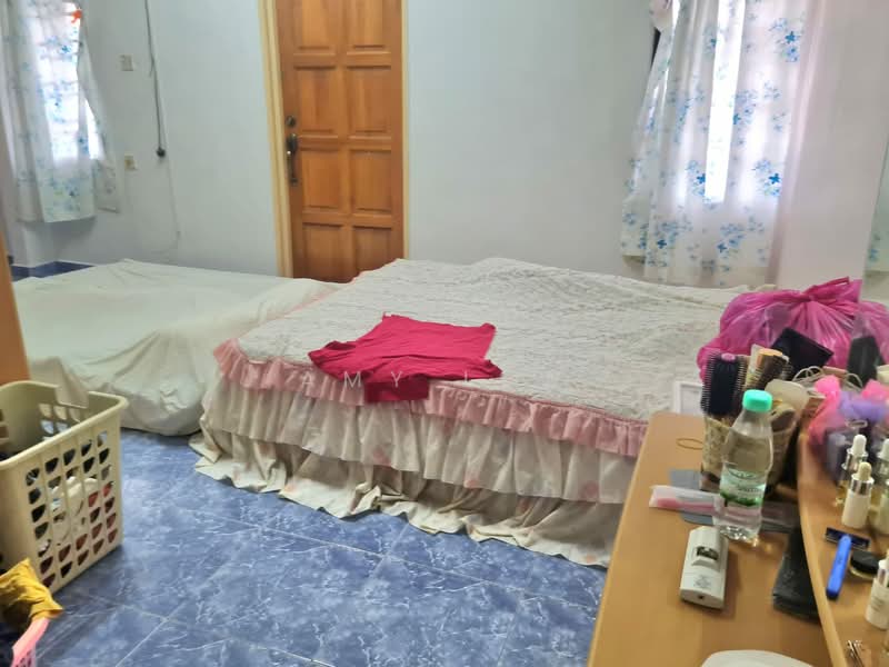 Semi-Detached House for Sale in Taman Sri Indera (Temerloh) - Amy Lew - Bedroom - PropertyGuru.com.my