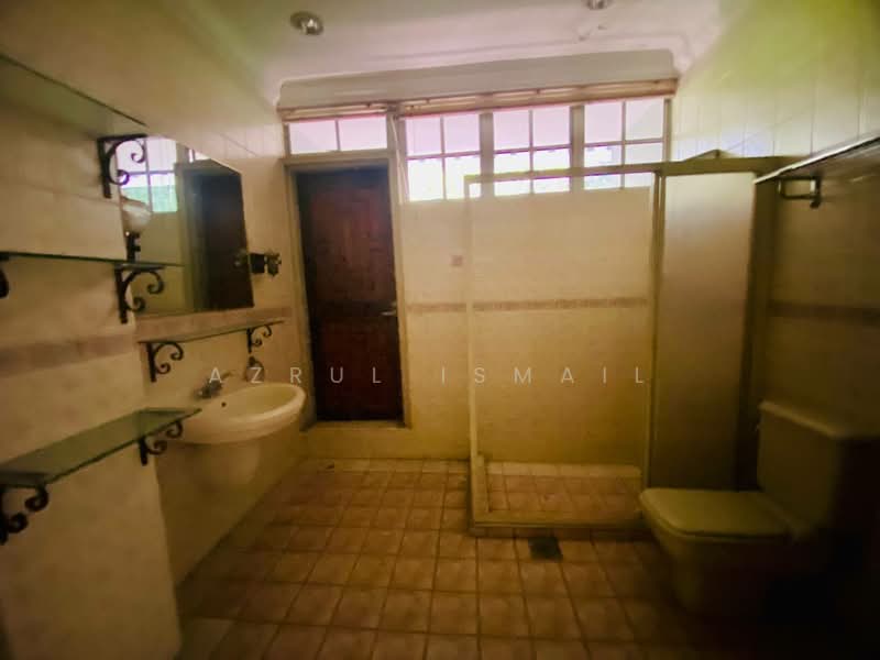Rumah Banglo untuk Dijual di Taman Duta (Bukit Tunku (Kenny Hills)) - Azrul Ismail - Bathroom - PropertyGuru.com.my