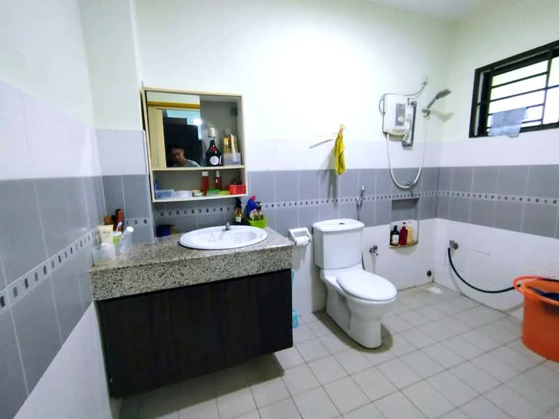 Semi-Detached House for Sale in Taman Nusa Idaman (Iskandar Puteri (Nusajaya)) - Karl Lim - Bathroom - PropertyGuru.com.my