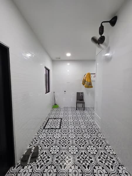 Rumah Teres 2 Tingkat untuk Disewa di Taman Mount Austin (Tebrau) - Chew Chee Yee - Corridor - PropertyGuru.com.my