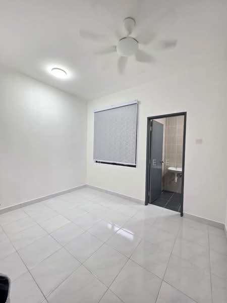 Rumah Teres 2 Tingkat untuk Disewa di Taman Mount Austin (Tebrau) - Chew Chee Yee - Interior - PropertyGuru.com.my
