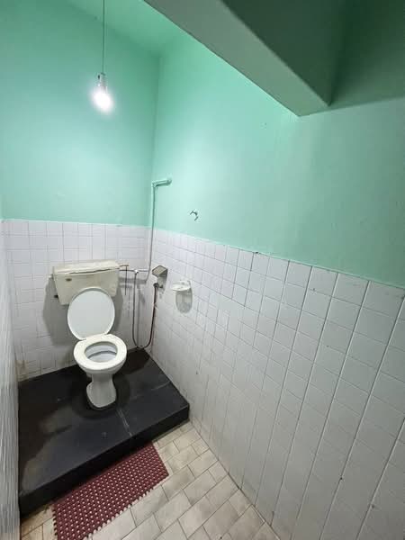 Rumah Teres 2 Tingkat untuk Dijual di Batu Caves (Selangor) - Shaziery Iskandar - Bathroom - PropertyGuru.com.my