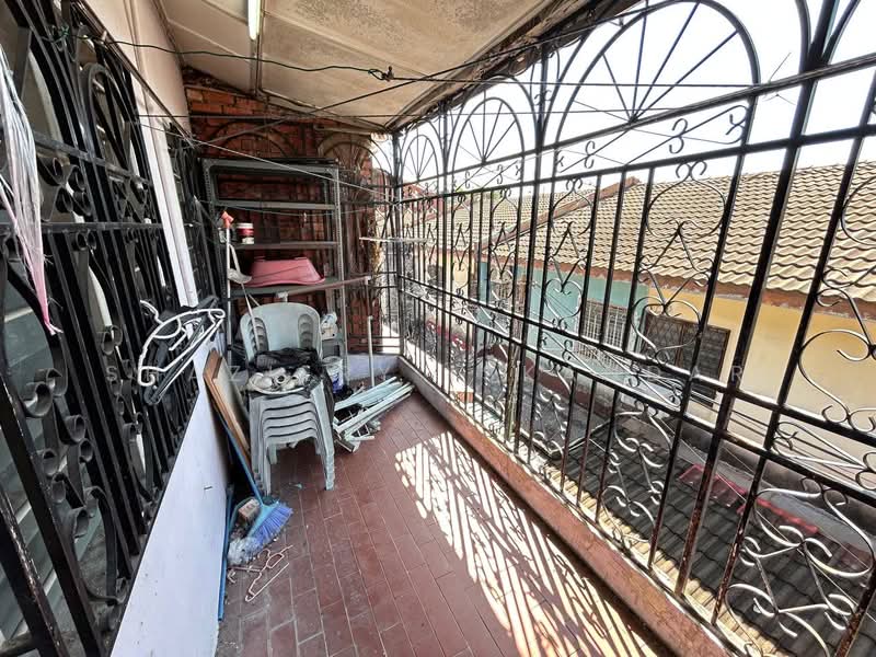 Rumah Teres 2 Tingkat untuk Dijual di Batu Caves (Selangor) - Shaziery Iskandar - Balcony - PropertyGuru.com.my