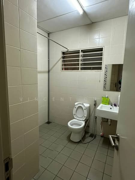 Servis Apartment untuk Dijual di I Residence - Vincent Chin - Bathroom - PropertyGuru.com.my
