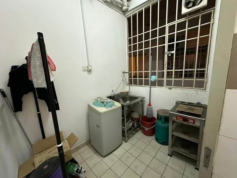 Servis Apartment untuk Dijual di I Residence - Vincent Chin - Kitchen - PropertyGuru.com.my