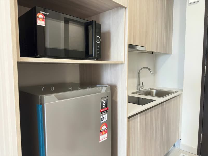 Service Residence for Rent at Dorsett Waterfront Subang - Yu Heng Chong - Kitchen - PropertyGuru.com.my