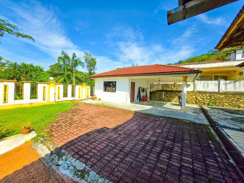 Bungalow for Sale in Kampung Sungai Pelong (Sungai Buloh) - Zul Syafiq - Exterior - PropertyGuru.com.my