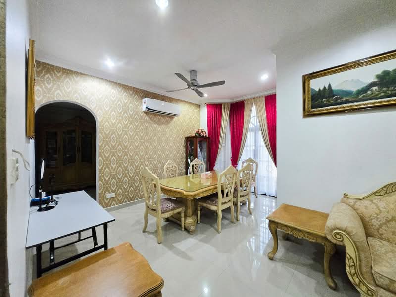 Bungalow for Sale in Kampung Sungai Pelong (Sungai Buloh) - Zul Syafiq - Dining Room - PropertyGuru.com.my