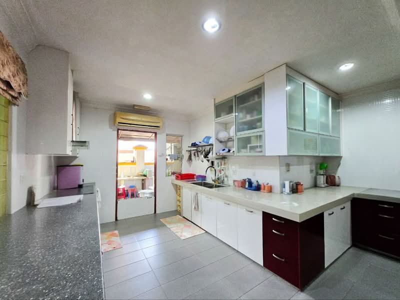 Bungalow for Sale in Kampung Sungai Pelong (Sungai Buloh) - Zul Syafiq - Kitchen - PropertyGuru.com.my