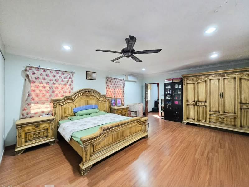 Bungalow for Sale in Kampung Sungai Pelong (Sungai Buloh) - Zul Syafiq - Bedroom - PropertyGuru.com.my