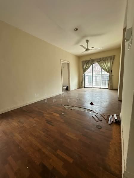 Semi-Detached House for Sale in Bandar Putra Permai (Seri Kembangan) - Masnizah Arifin - Living Room - PropertyGuru.com.my