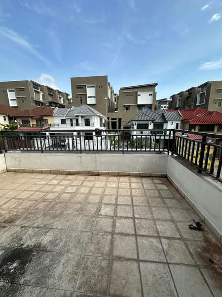 Semi-Detached House for Sale in Bandar Putra Permai (Seri Kembangan) - Masnizah Arifin - Exterior - PropertyGuru.com.my