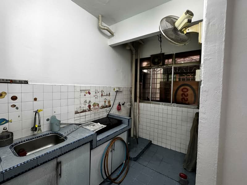 Apartment for Rent at Greenview Apartment - Ketty Ching - Kitchen - PropertyGuru.com.my