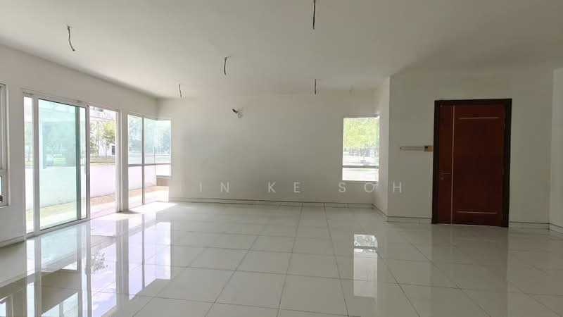 Semi-Detached House for Sale in Puchong (Selangor) - Chin Ke Soh - Living Room - PropertyGuru.com.my
