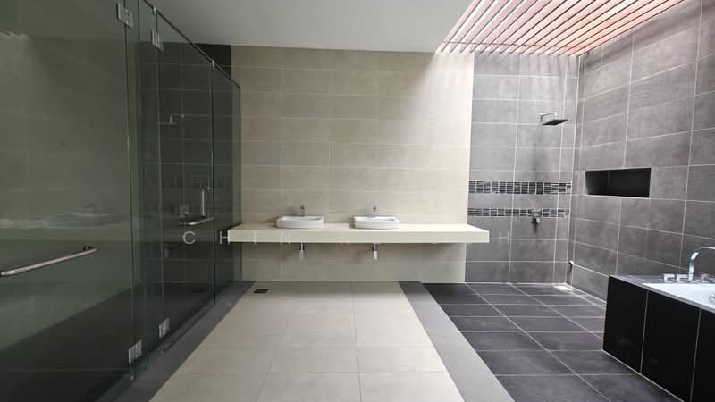 Semi-Detached House for Sale in Puchong (Selangor) - Chin Ke Soh - Bathroom - PropertyGuru.com.my