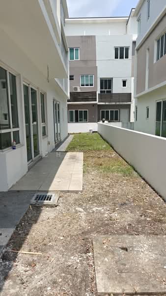 Semi-Detached House for Sale in Puchong (Selangor) - Chin Ke Soh - Exterior - PropertyGuru.com.my
