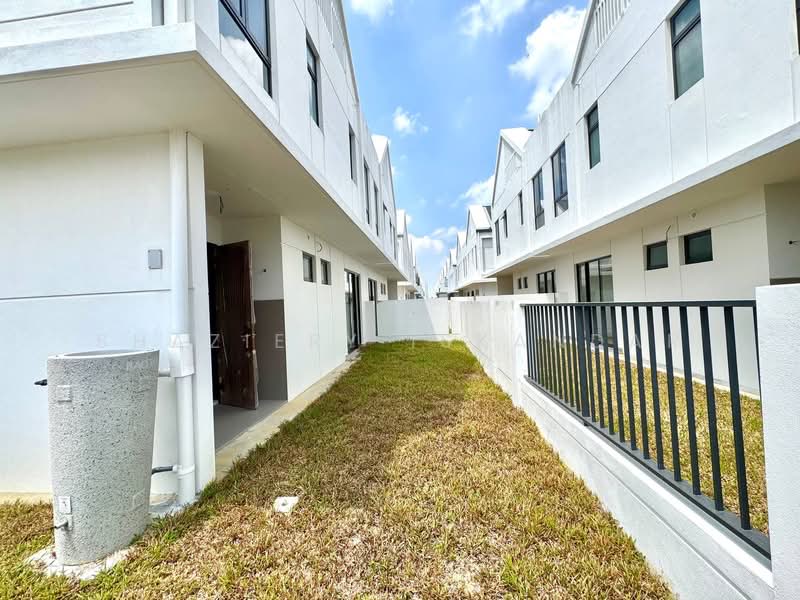 Rumah Berkembar untuk Dijual di Elmina (Shah Alam) - Shaziery Iskandar - Exterior - PropertyGuru.com.my
