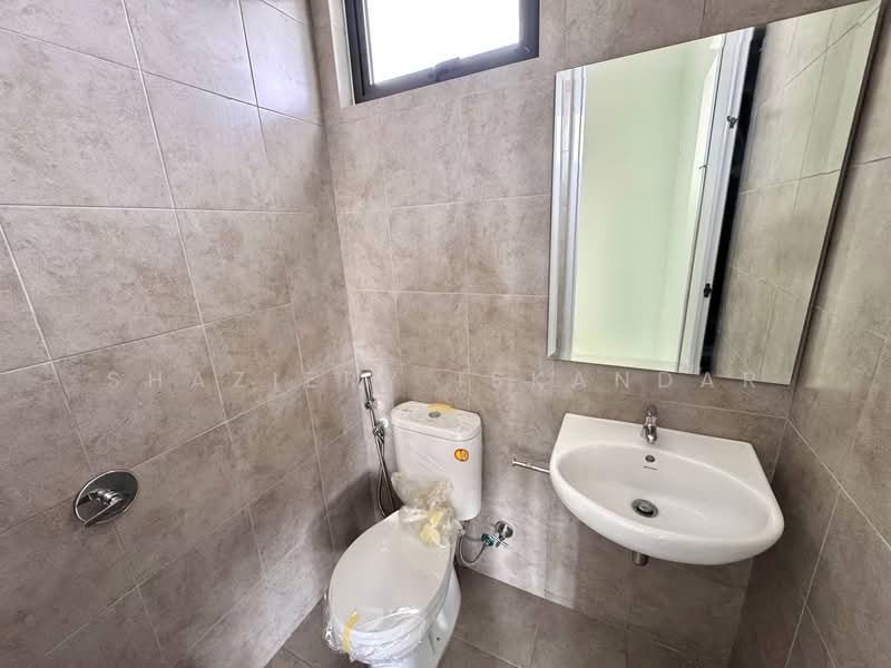 Rumah Berkembar untuk Dijual di Elmina (Shah Alam) - Shaziery Iskandar - Bathroom - PropertyGuru.com.my