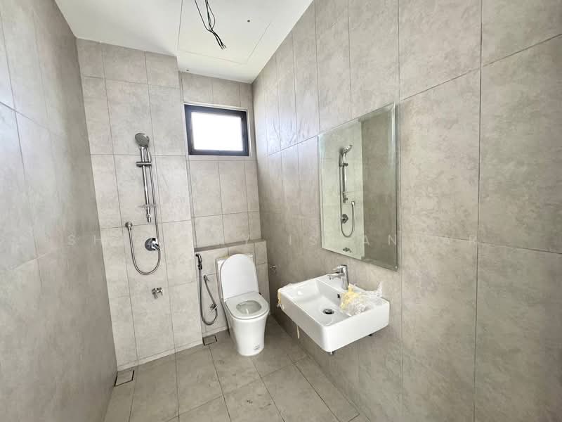 Rumah Berkembar untuk Dijual di Elmina (Shah Alam) - Shaziery Iskandar - Bathroom - PropertyGuru.com.my