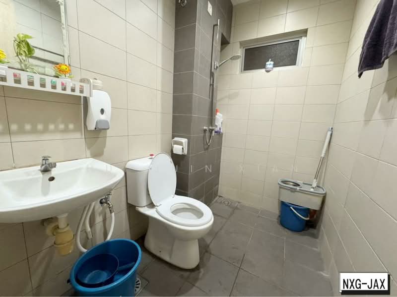 Semi-Detached House for Sale in Ambang Botanic (Klang) - Hui Juin Xian - Bathroom - PropertyGuru.com.my