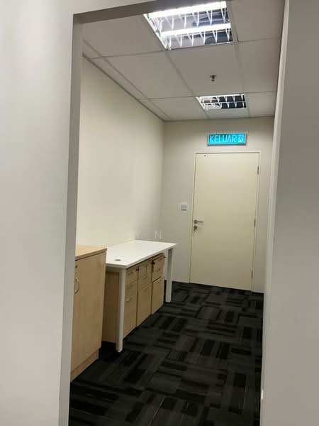 Office for Rent in Mont Kiara (Kuala Lumpur) - Lyn . - Corridor - PropertyGuru.com.my