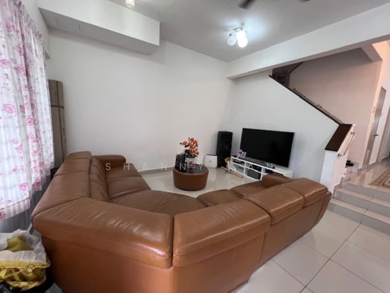 Rumah Teres 2 Tingkat untuk Dijual di Bandar Sungai Long (Selangor) - Shanny Tan - Living Room - PropertyGuru.com.my