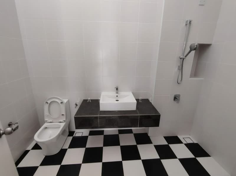 Rumah Teres 2 Tingkat untuk Dijual di Semenyih (Selangor) - Jane Tee - Bathroom - PropertyGuru.com.my