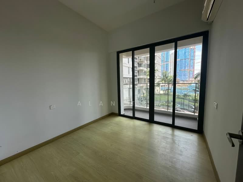 Kondominium untuk Dijual di Royal Strand @ Country Garden Danga Bay - Alan Toh - Balcony - PropertyGuru.com.my