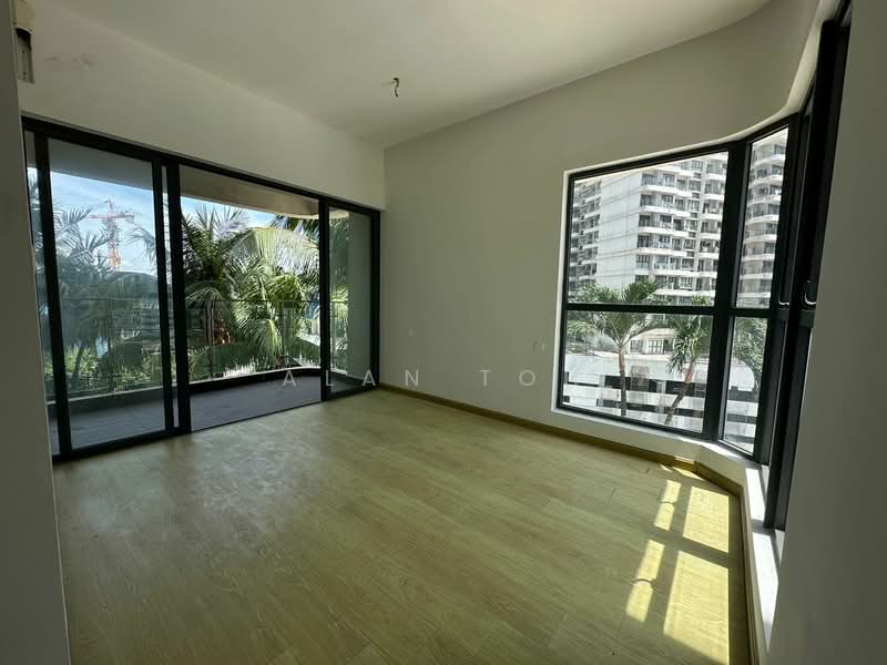 Kondominium untuk Dijual di Royal Strand @ Country Garden Danga Bay - Alan Toh - Balcony - PropertyGuru.com.my