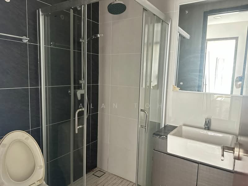 Kondominium untuk Dijual di Royal Strand @ Country Garden Danga Bay - Alan Toh - Bathroom - PropertyGuru.com.my