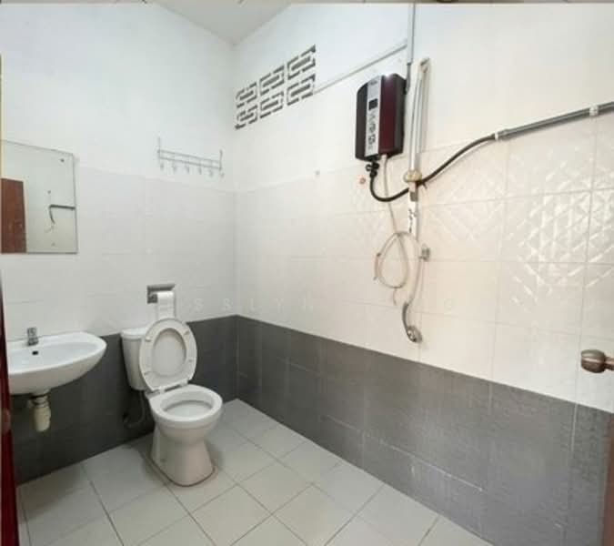 2-storey Terraced House for Sale in Kepong (Selangor) - Jesslyn Tong - Bathroom - PropertyGuru.com.my