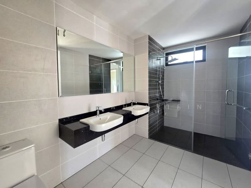 3-storey Terraced House for Sale in Taman Melawati (Ulu Kelang) - Masnizah Arifin - Bathroom - PropertyGuru.com.my