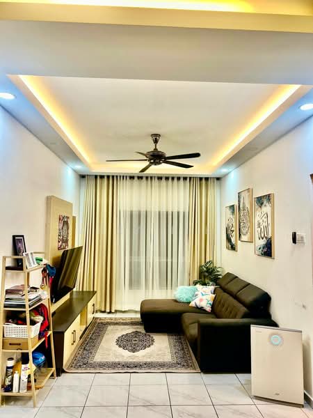 Pangsapuri untuk Dijual di Bandar Sri Putra - Nurra Eikin - Living Room - PropertyGuru.com.my