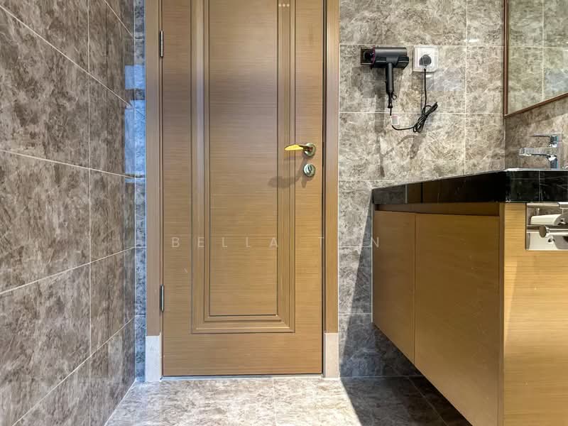 Kondominium untuk Dijual di R&F Princess Cove Phase 2-Seine Region - Bella Tan - Bathroom - PropertyGuru.com.my