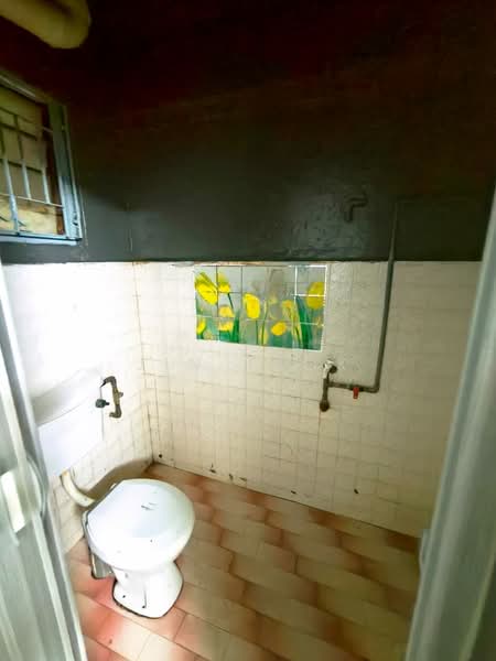 Rumah Teres 2 Tingkat untuk Dijual di Permas Jaya (Johor) - Jin Teok - Bathroom - PropertyGuru.com.my