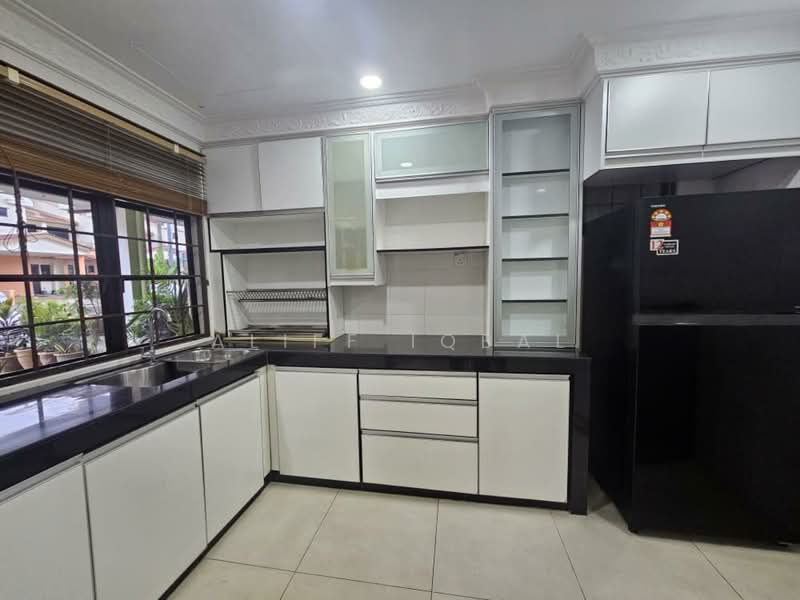 Untuk Disewa - Presint 8