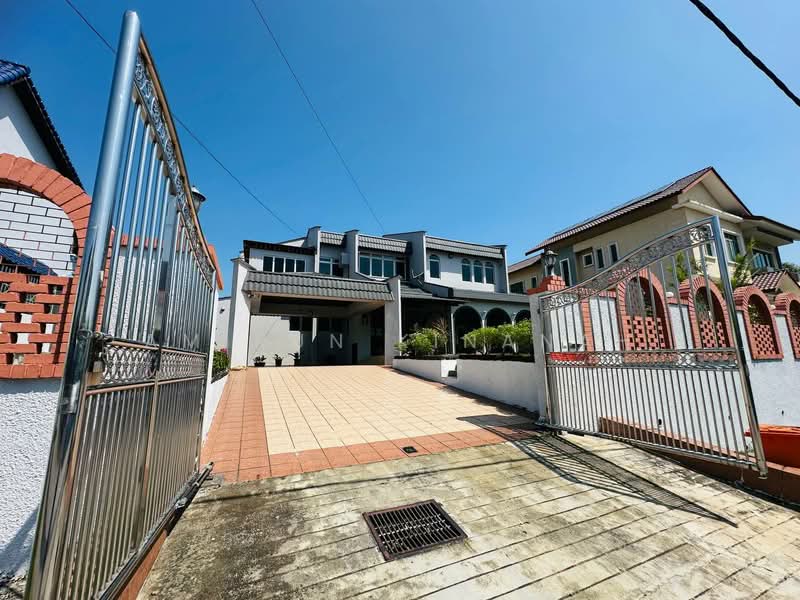 Rumah Banglo untuk Dijual di Seksyen 11 (Shah Alam) - Amirun Kinanah - Exterior - PropertyGuru.com.my