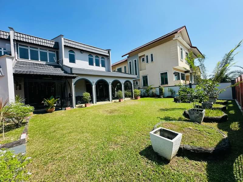 Rumah Banglo untuk Dijual di Seksyen 11 (Shah Alam) - Amirun Kinanah - Exterior - PropertyGuru.com.my