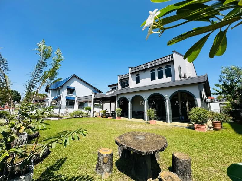 Rumah Banglo untuk Dijual di Seksyen 11 (Shah Alam) - Amirun Kinanah - Exterior - PropertyGuru.com.my