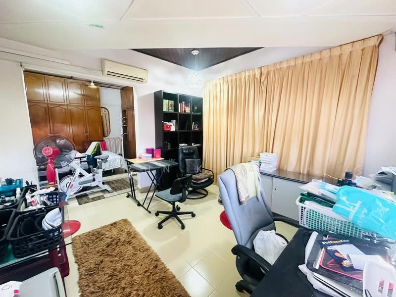 Rumah Banglo untuk Dijual di Seksyen 11 (Shah Alam) - Amirun Kinanah - Study - PropertyGuru.com.my