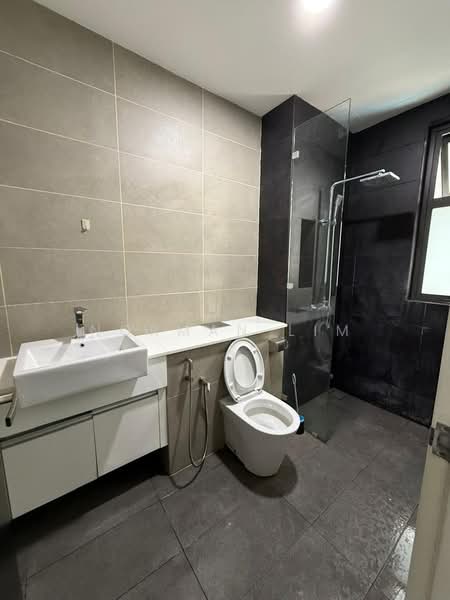 Servis Apartment untuk Disewa di Setia Sky 88 - Norman Lim - Bathroom - PropertyGuru.com.my