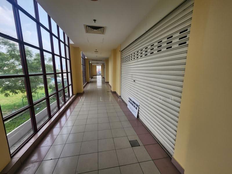 Retail Office for Sale in Petaling Jaya (Selangor) - Marilyn Loh - Corridor - PropertyGuru.com.my