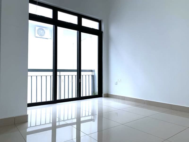 Cluster House for Sale in Taman Mutiara Mas (Skudai) - Karl Lim - Balcony - PropertyGuru.com.my