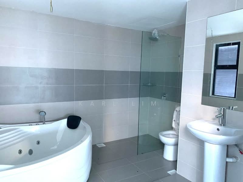 Cluster House for Sale in Taman Mutiara Mas (Skudai) - Karl Lim - Bathroom - PropertyGuru.com.my