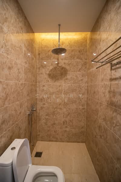 Service Residence for Sale at Dorsett Residences Bukit Bintang - Sherry Lee - Bathroom - PropertyGuru.com.my