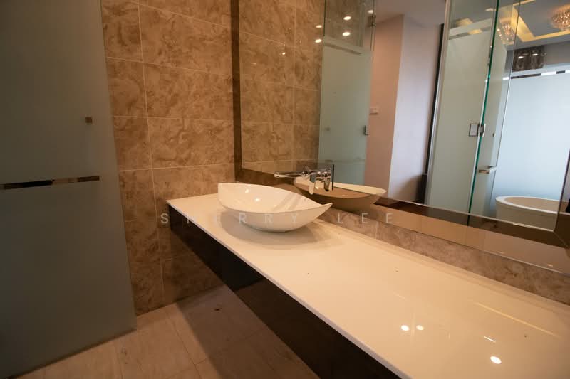Service Residence for Sale at Dorsett Residences Bukit Bintang - Sherry Lee - Bathroom - PropertyGuru.com.my