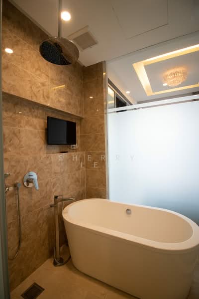 Service Residence for Sale at Dorsett Residences Bukit Bintang - Sherry Lee - Bathroom - PropertyGuru.com.my