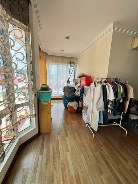 Semi-Detached House for Sale in Taman Naga Emas (Salak South) - Erica Law - Interior - PropertyGuru.com.my